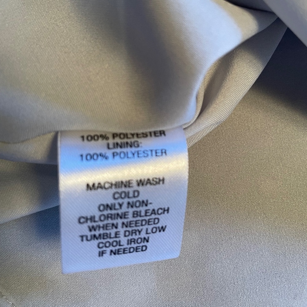 NWOT - Ann Taylor LOFT sleeveless blouse - Picture 5 of 8